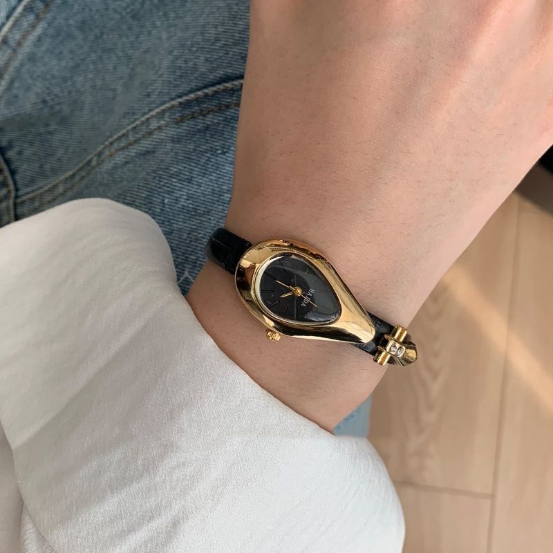 Women's Gold Bracelet Quartz Watch – Elegant Ladies Timepiece Gift Set - - Watches